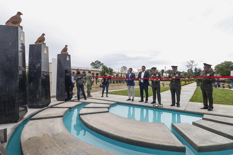 Inauguran Hemiciclo a Niños Héroes en el Séptimo Regimiento Mecanizado, La Llave