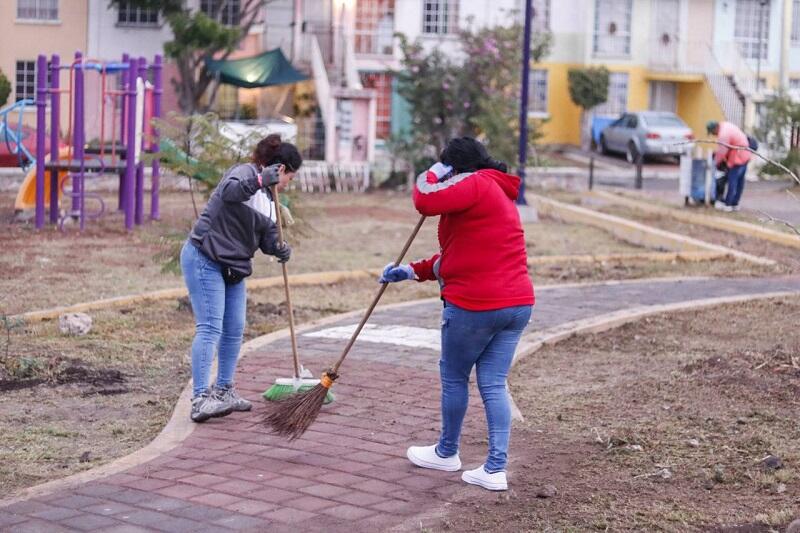 Supervisión de mejoras en Parque Las Águilas por Roberto Cabrera