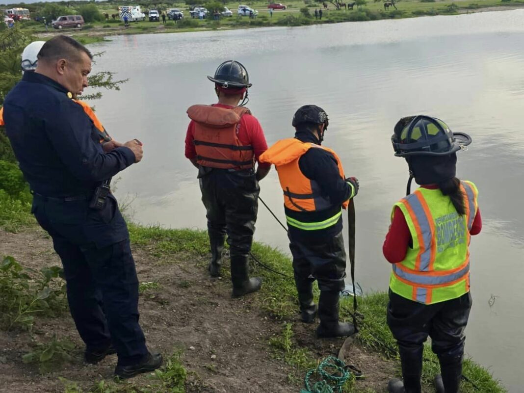 Hallan ahogados a jinete y su caballo en bordo de San Juan del Río