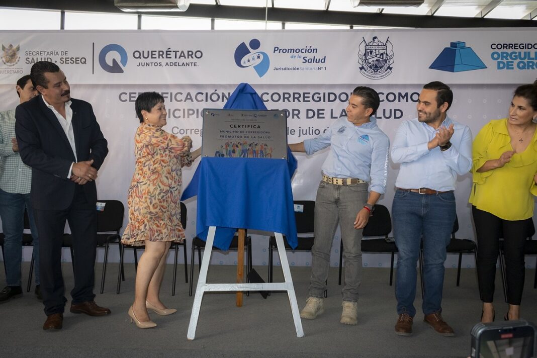 Corregidora recibe certificación como Promotor de Salud