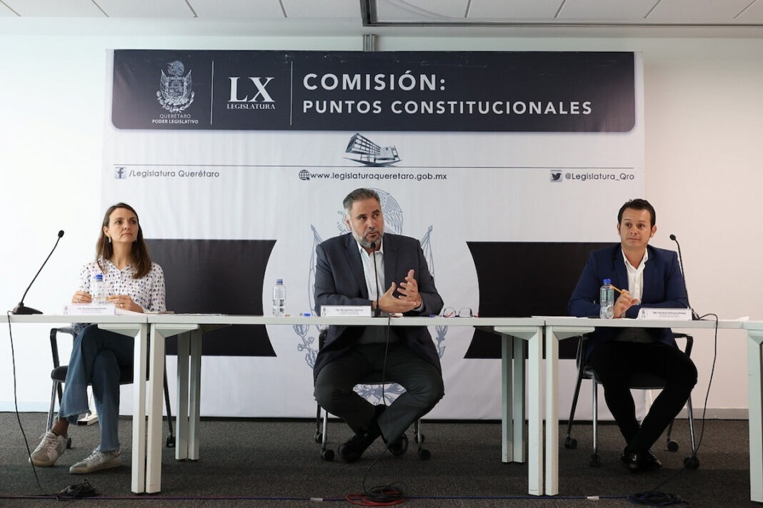 Comisión de Puntos Constitucionales pone a consideración de Representantes de Ayuntamientos paquete de reformas a la Constitución del Estado