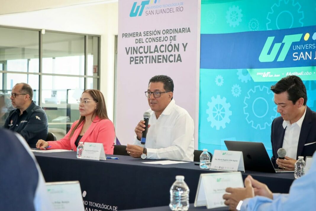 Universidad Tecnológica de San Juan del Río firma alianza con clusters queretanos