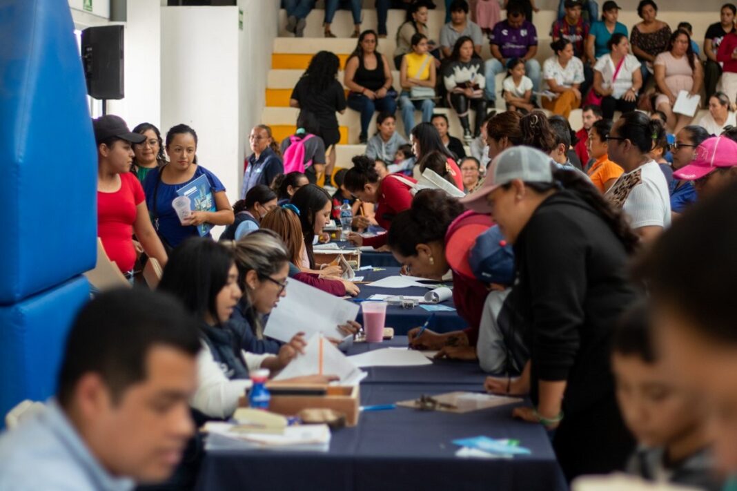 Finaliza programa Becas Adelante, beneficiando a 20 mil estudiantes con 60 mdp en San Juan del Río