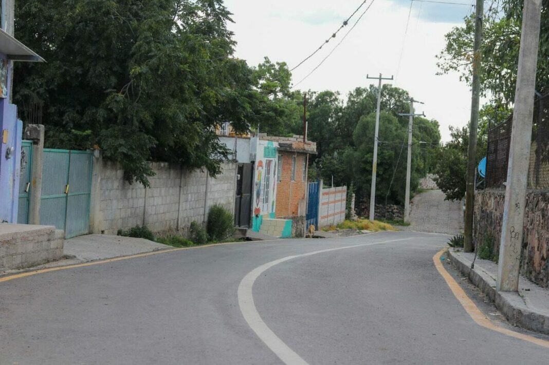 Gobierno Municipal de San Juan del Río entrega rehabilitación de calle en San Sebastián de las Barrancas Sur