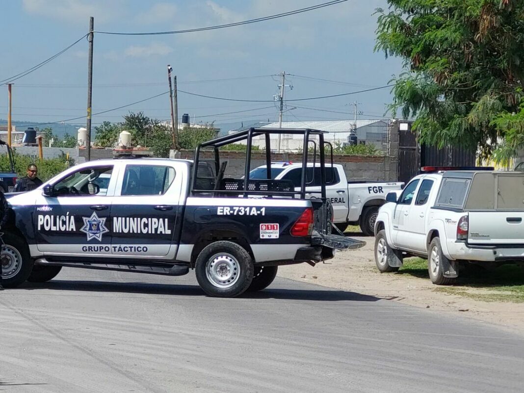 Autoridades federales catean domicilio en Loma Linda, San Juan del Río