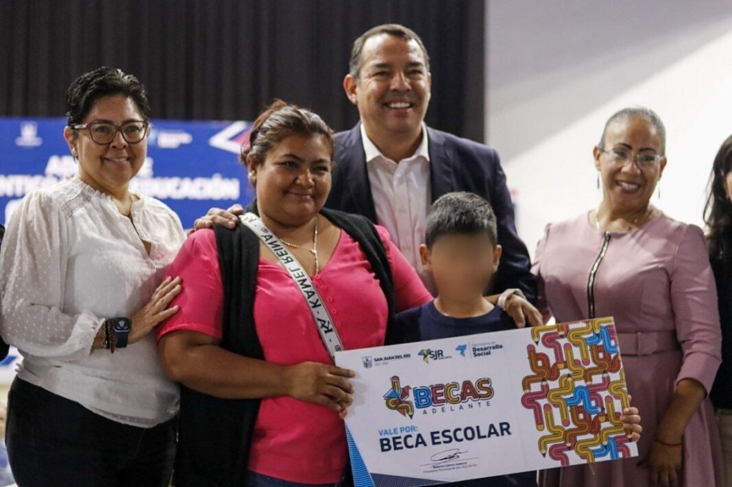 Programa Becas Adelante impulsa la educación en San Juan del Río