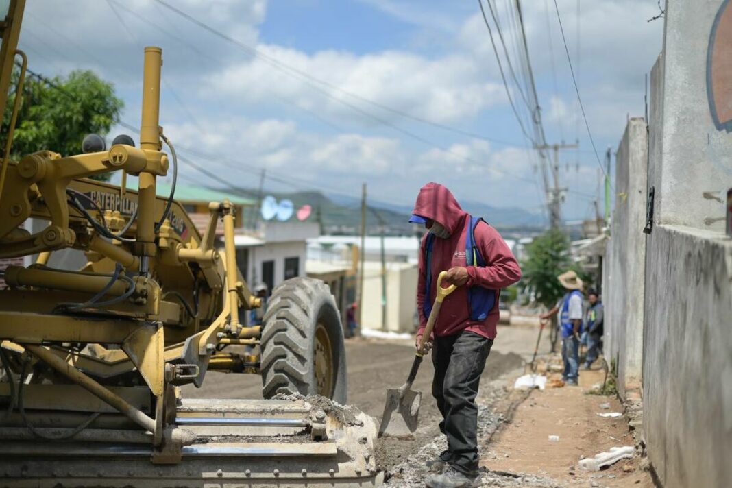 Supervisa SEDESOQ obras en San Juan del Río