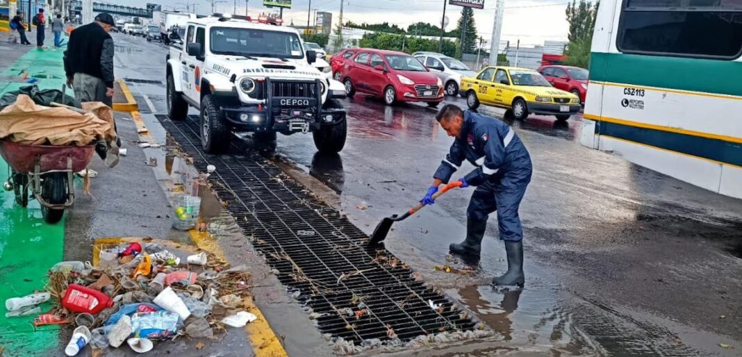 Mantiene CEPCQ trabajo coordinado para atender reportes por lluvias