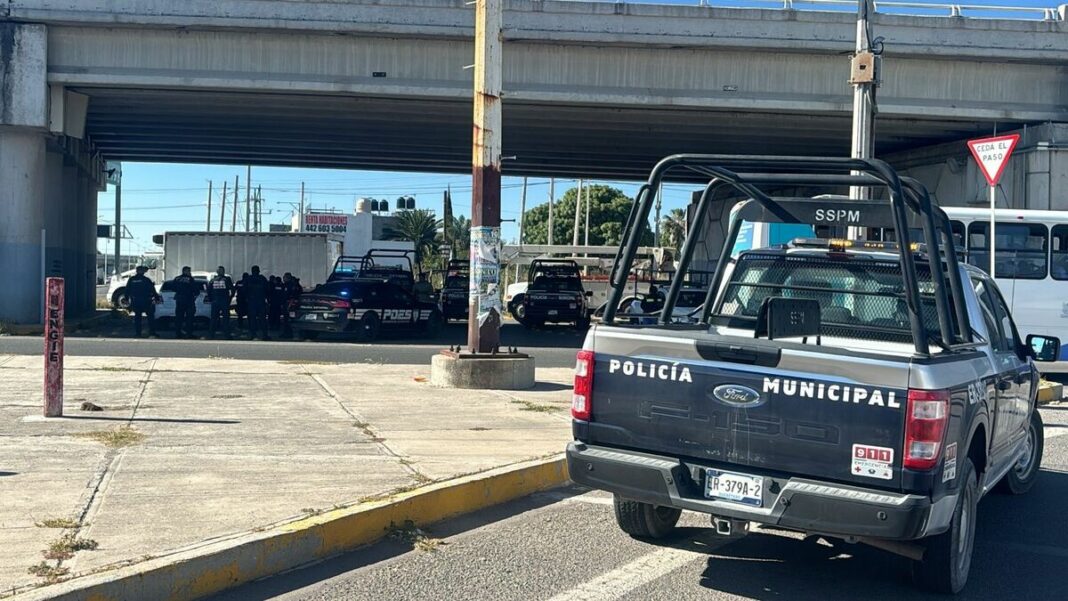 Policía de San Juan del Río recupera vehículo robado en coordinación con otras corporaciones