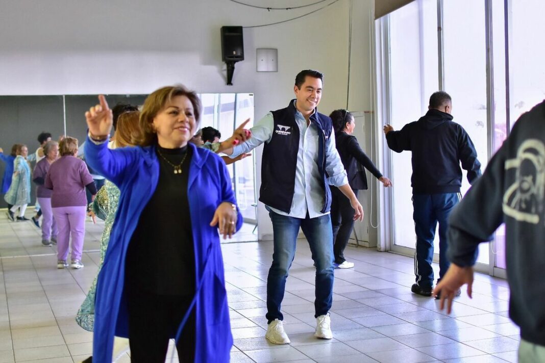 Alcalde Felifer Macías visita el Centro del Adulto Mayor Nänxu