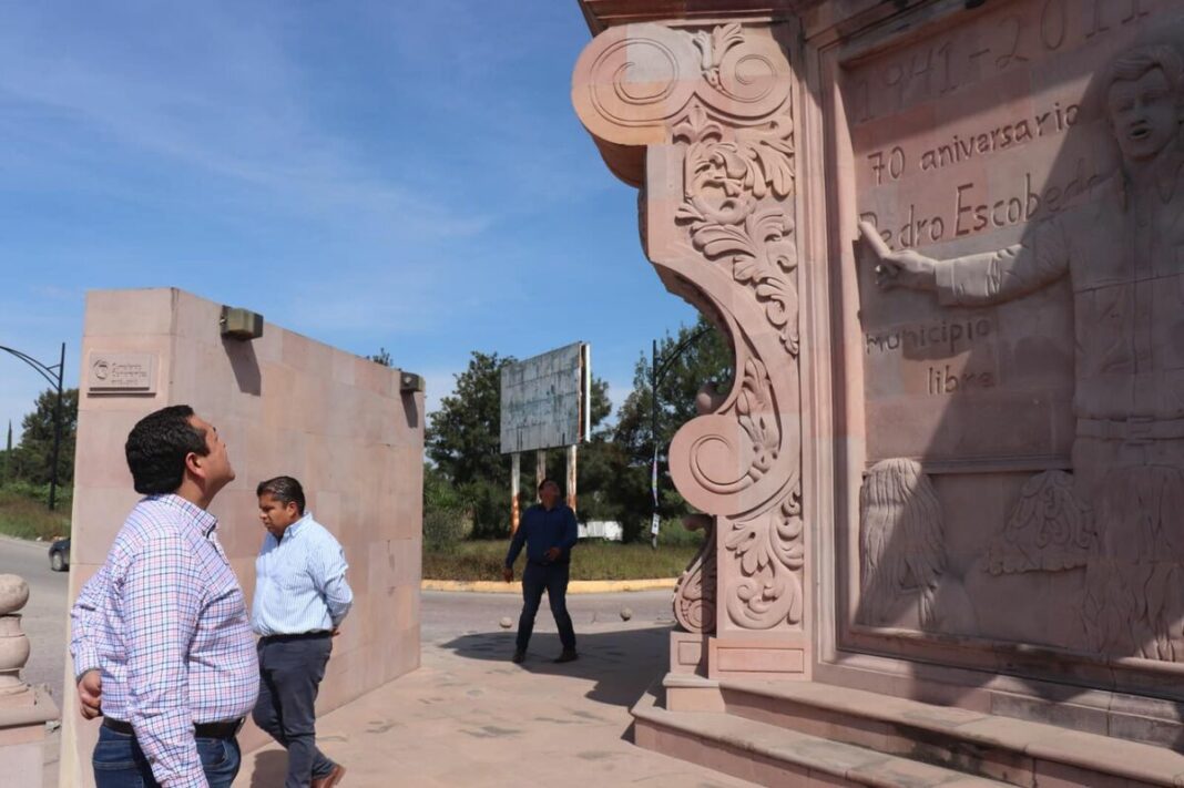 Beto Nava anuncia la restauración del emblemático monumento de Pedro Escobedo