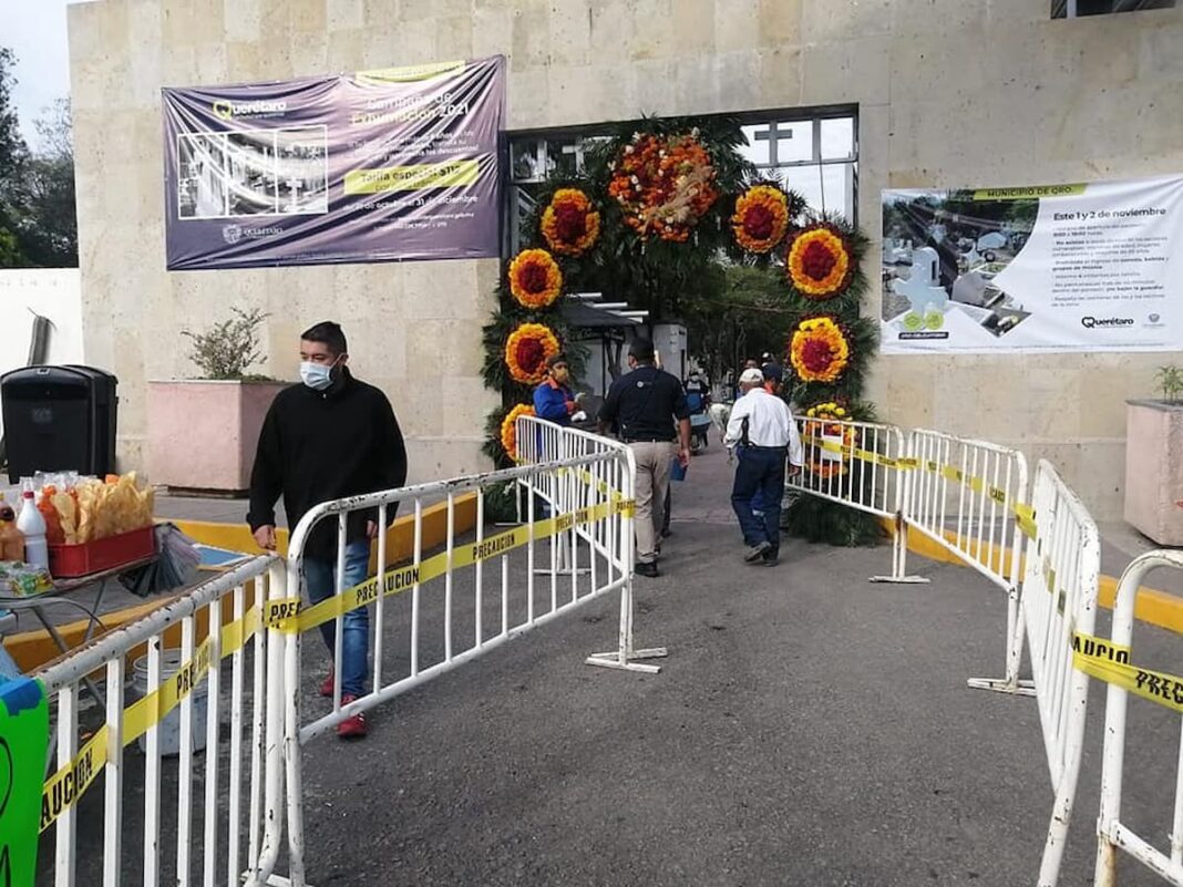 Control de comercios en panteones del Municipio de Querétaro por Día de Muertos