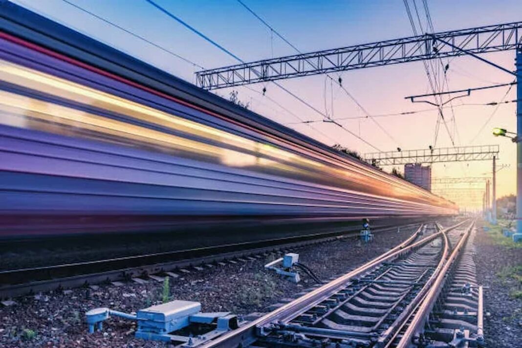 Estación del tren en San Juan del Río beneficiaría 500 mil personas en la región: Roberto Cabrera