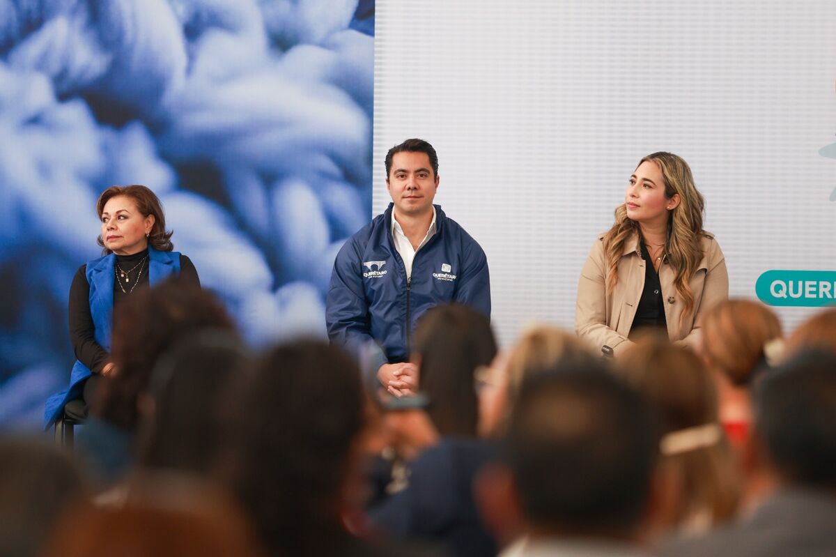 Felifer Macías y Adriana Olvera de Macías participan en la Colecta Invernal 2024