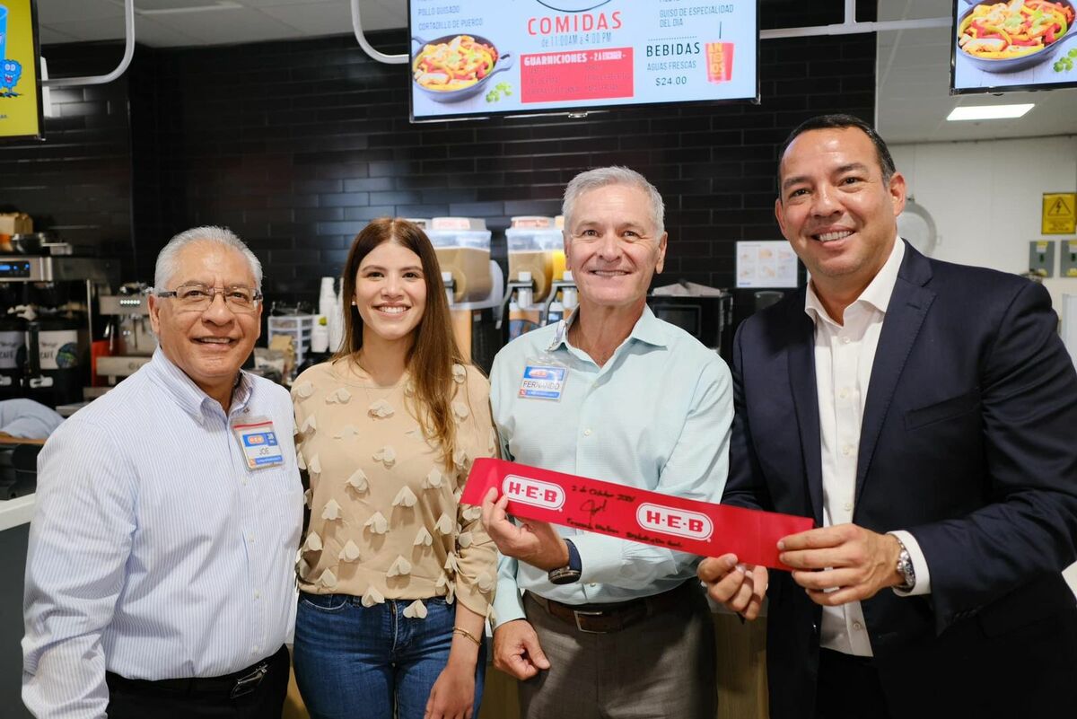 HEB inaugura su nueva tienda en San Juan del Río