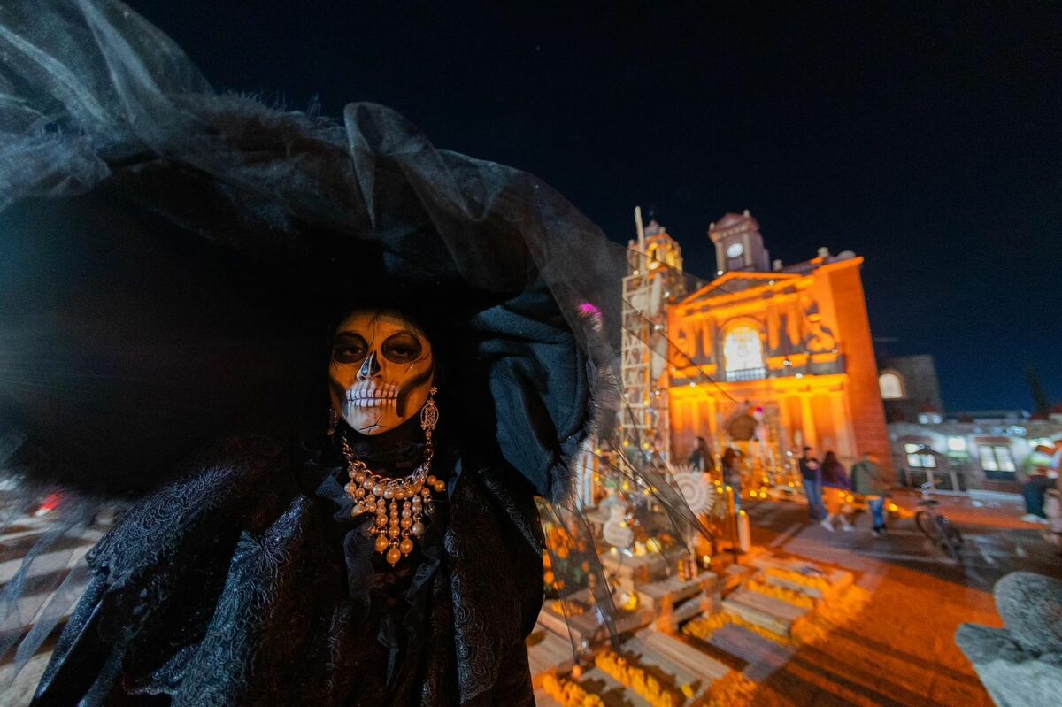 Inicia el Festival “Tejedores de Luz” con un altar monumental en Tequisquiapan