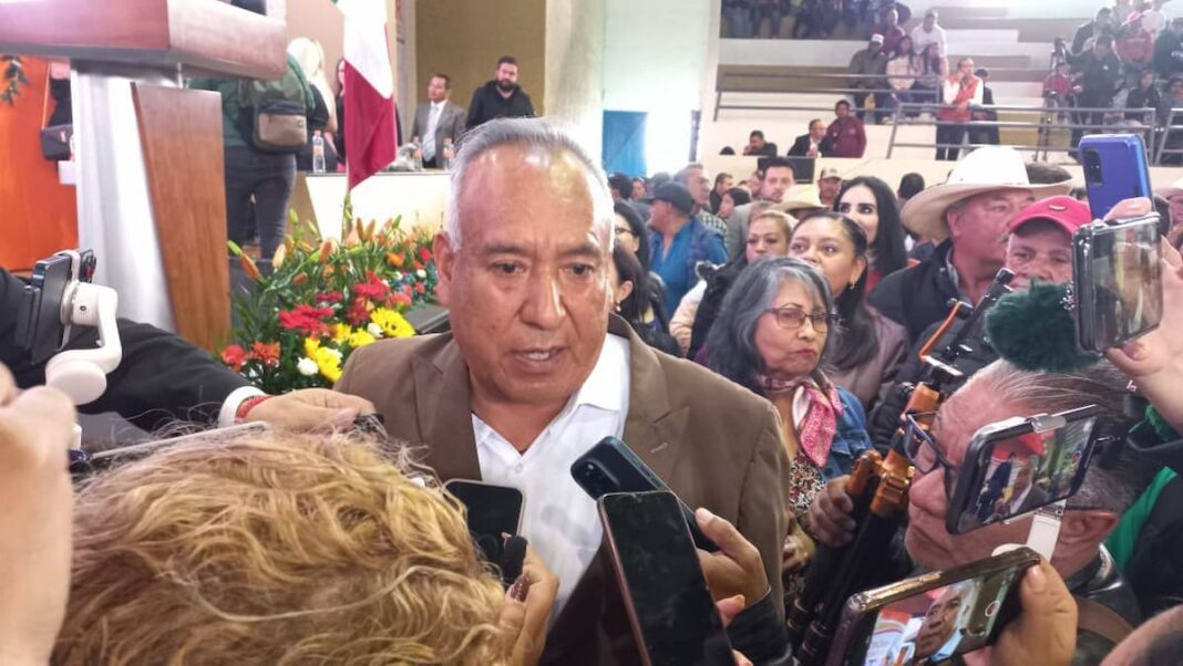 Óscar Pérez Martínez toma protesta como presidente municipal de Amealco de Bonfil