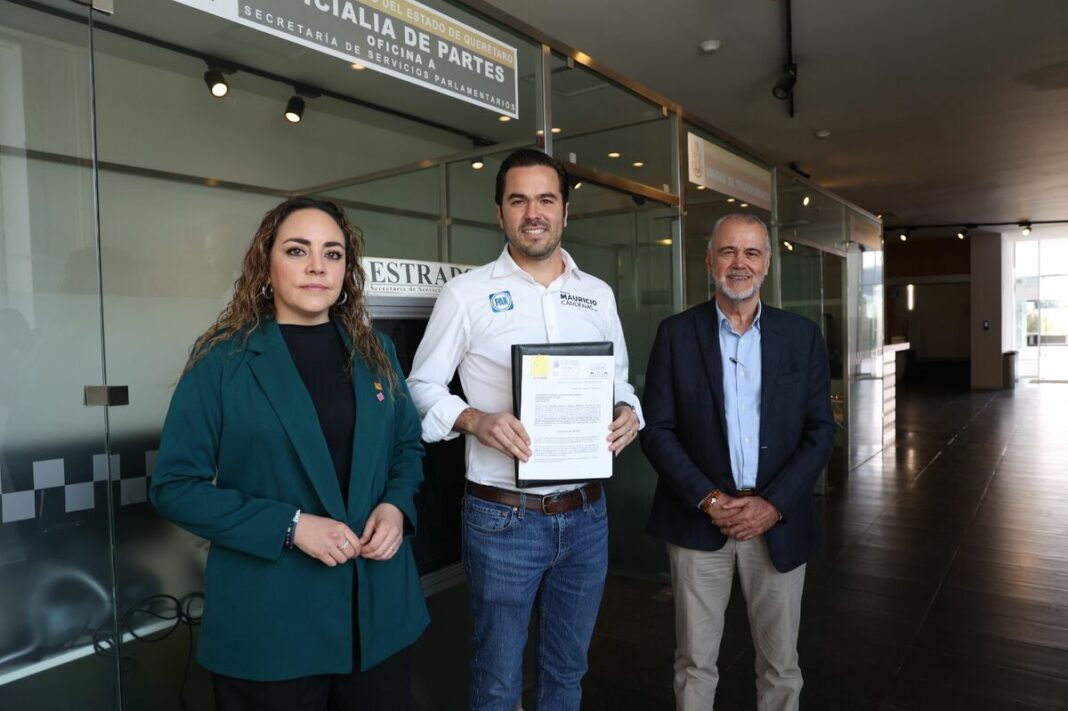 Presenta Diputado Mauricio Cárdenas Iniciativa de Ley para eliminar las prerrogativas a las y los diputados locales