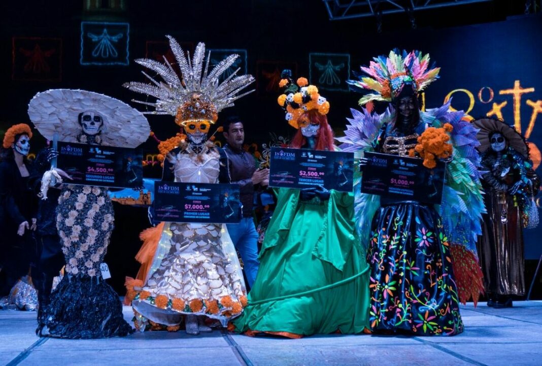 Entregan premios a las mejores Catrinas en el 18vo. Festival de Día de Muertos en San Juan del Río