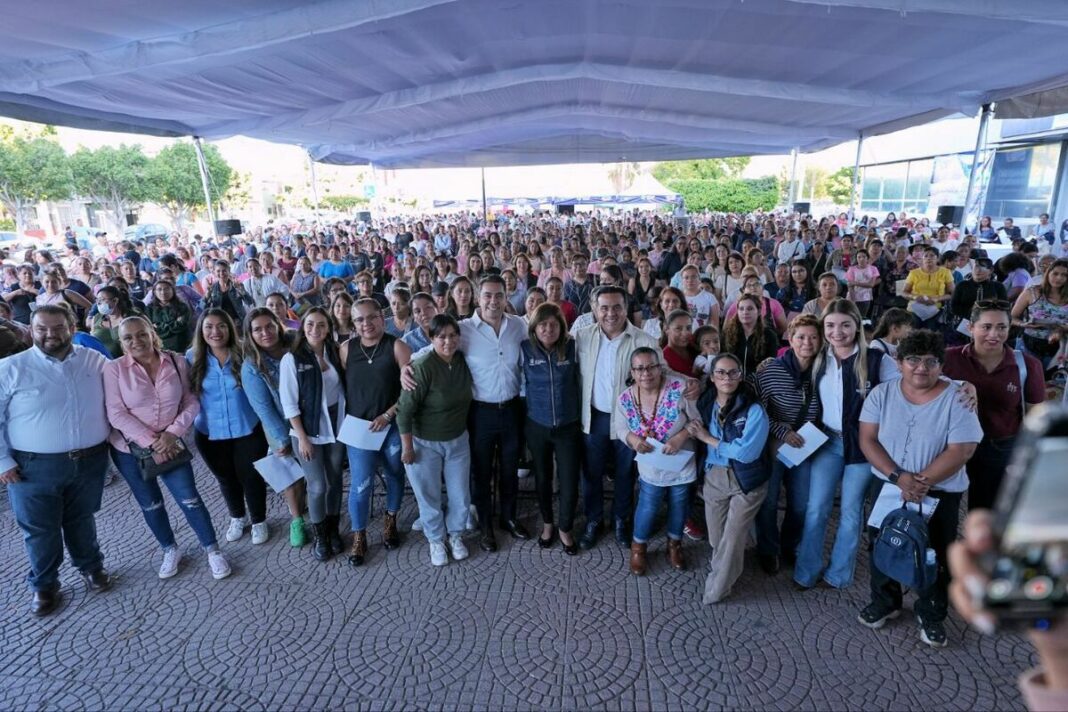 Felifer Macías reafirma apoyo a mujeres queretanas con programa “Tarjeta Contigo”