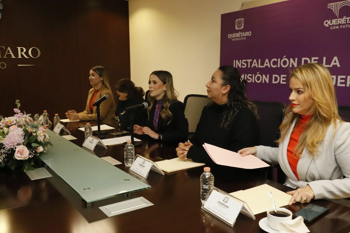 Instalan Comisión de la Mujer para fortalecer la igualdad y el empoderamiento femenino en Querétaro