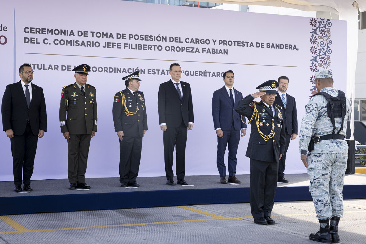 Mauricio Kuri asiste a la toma de protesta de Filiberto Oropeza como coordinador estatal de la Guardia Nacional