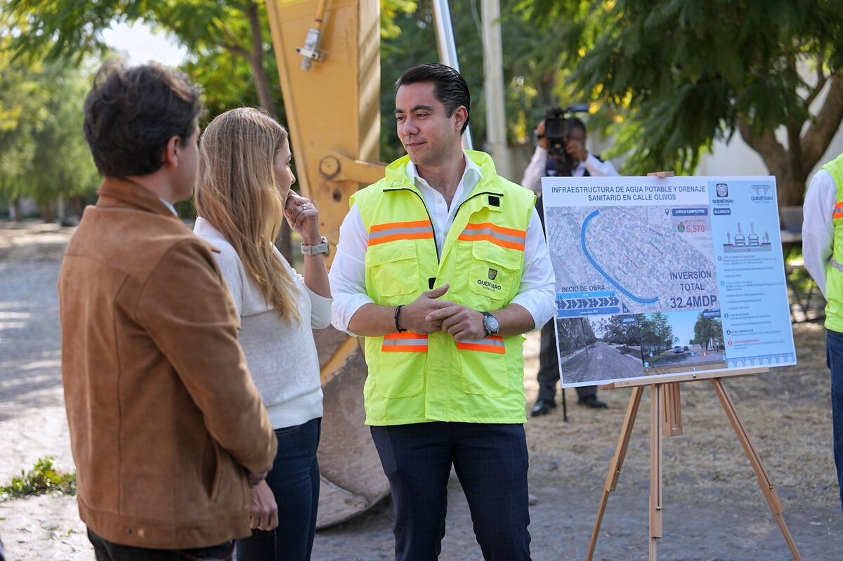 Felifer Macías atiende problemática en Jurica Pueblo y Campestre Jurica con obras de infraestructura