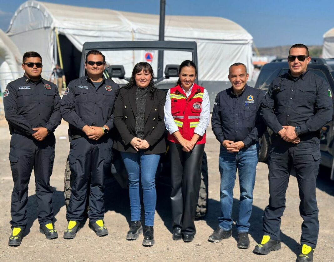 Gobernador Mauricio Kuri entrega equipamiento y vehículo a Bomberos Voluntarios de San Juan del Río