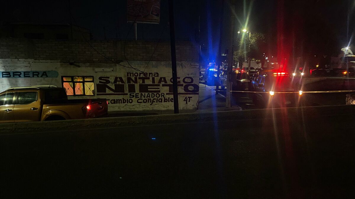 Movimiento policiaco en colonia Juárez, SJR, culmina en aseguramiento de vehículos y presuntos implicados