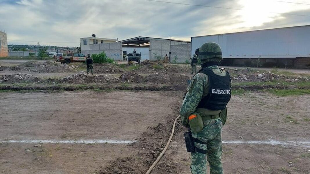 Detectan hasta ocho tomas clandestinas en San Juan del Río y Pedro Escobedo