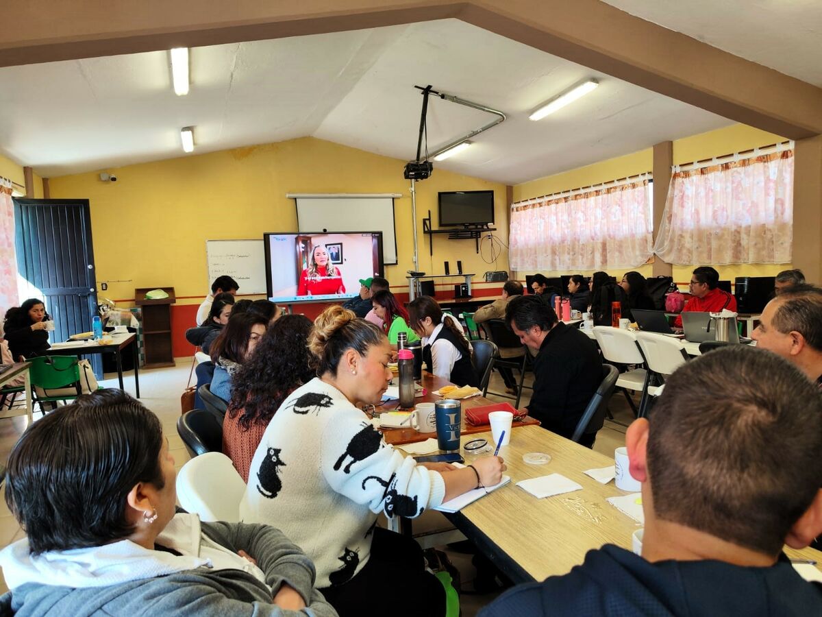 Trabajadores de educación básica en Querétaro retoman actividades para el ciclo escolar 2025