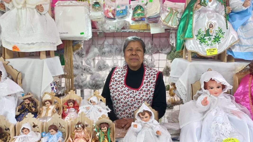 Vestir al Niño Dios: Tradición de fe y compromiso en San Juan del Río