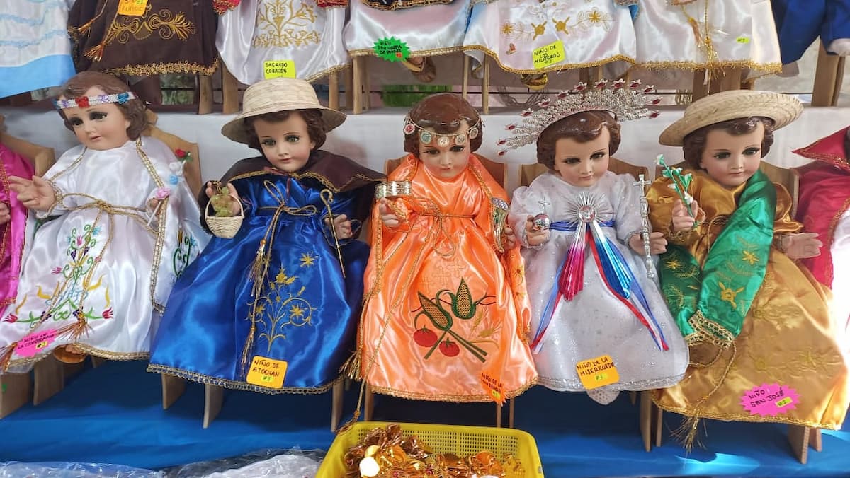 Vestir al Niño Dios: Tradición de fe y compromiso en San Juan del Río