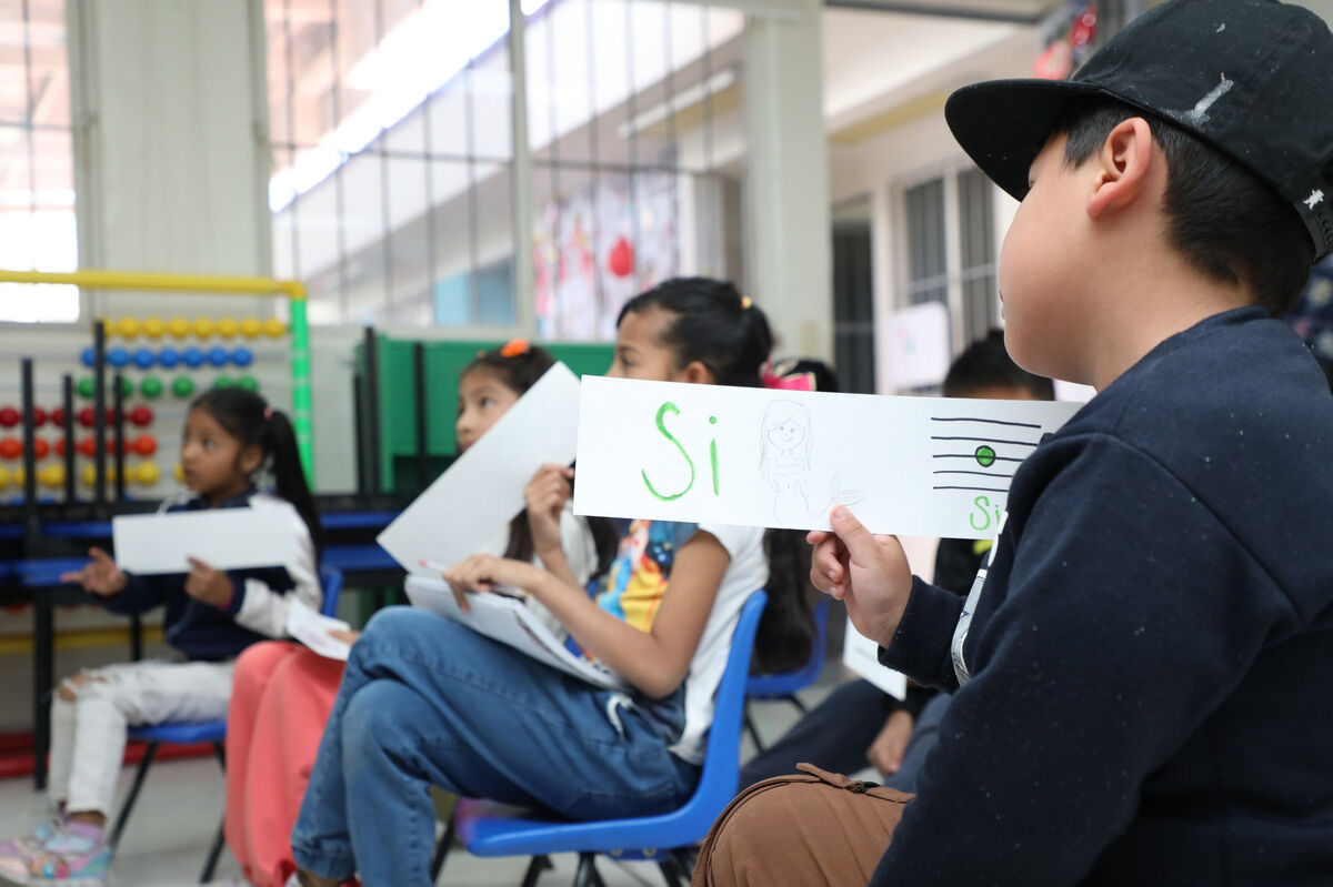 Capacita DIF Estatal a niños del Centro de Día Nueva Realidad con talleres artísticos y formativos